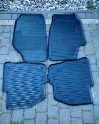 Skoda Fabia cena 7500 przebieg: 291900, rok produkcji 2006 z Marki małe 232